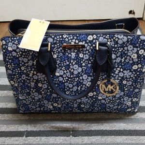 Micheal kors blue floral purse